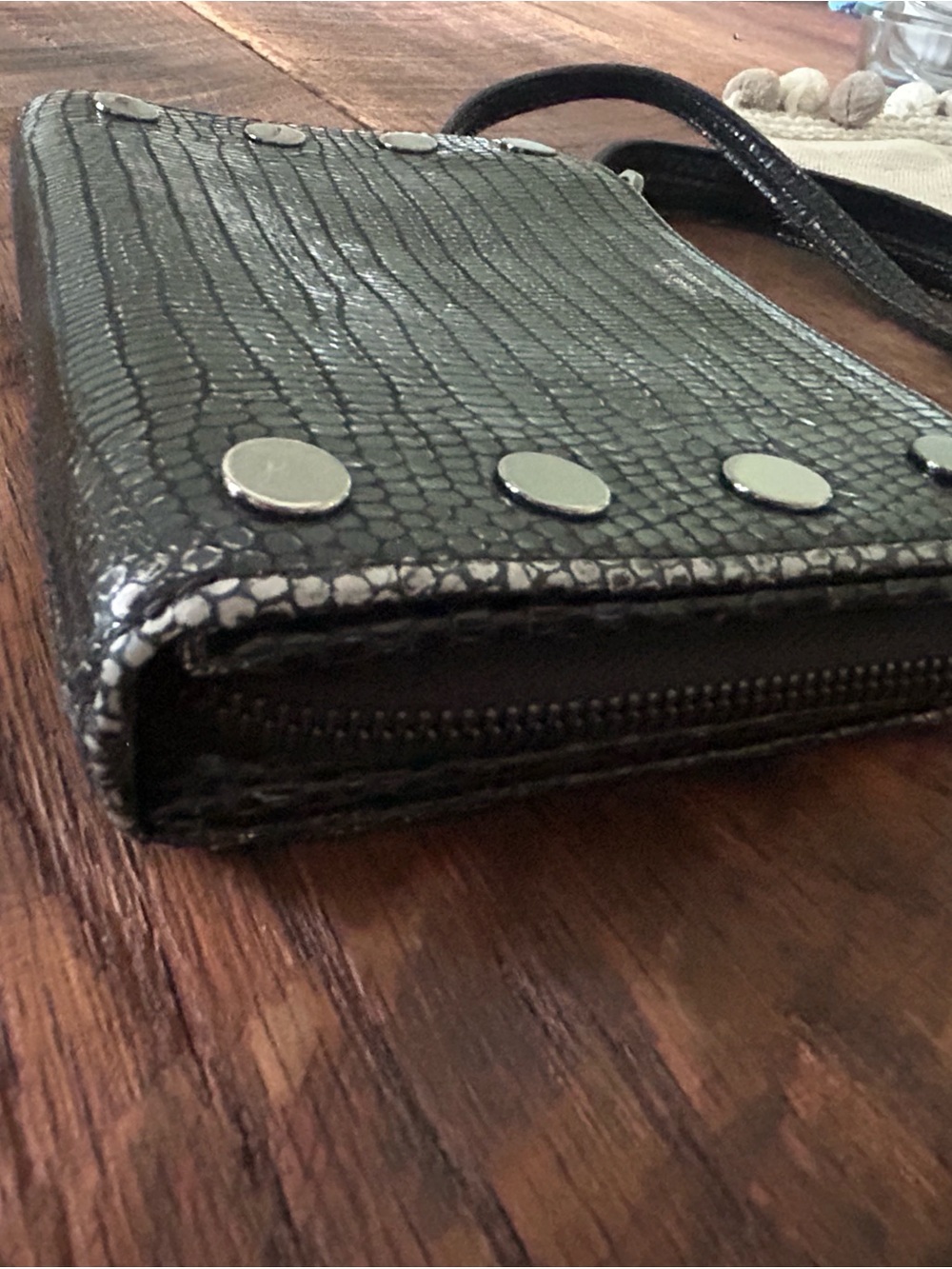Black crocodile-embossed leather Hammitt Los Angeles crossbody bag - Picture 11 of 13